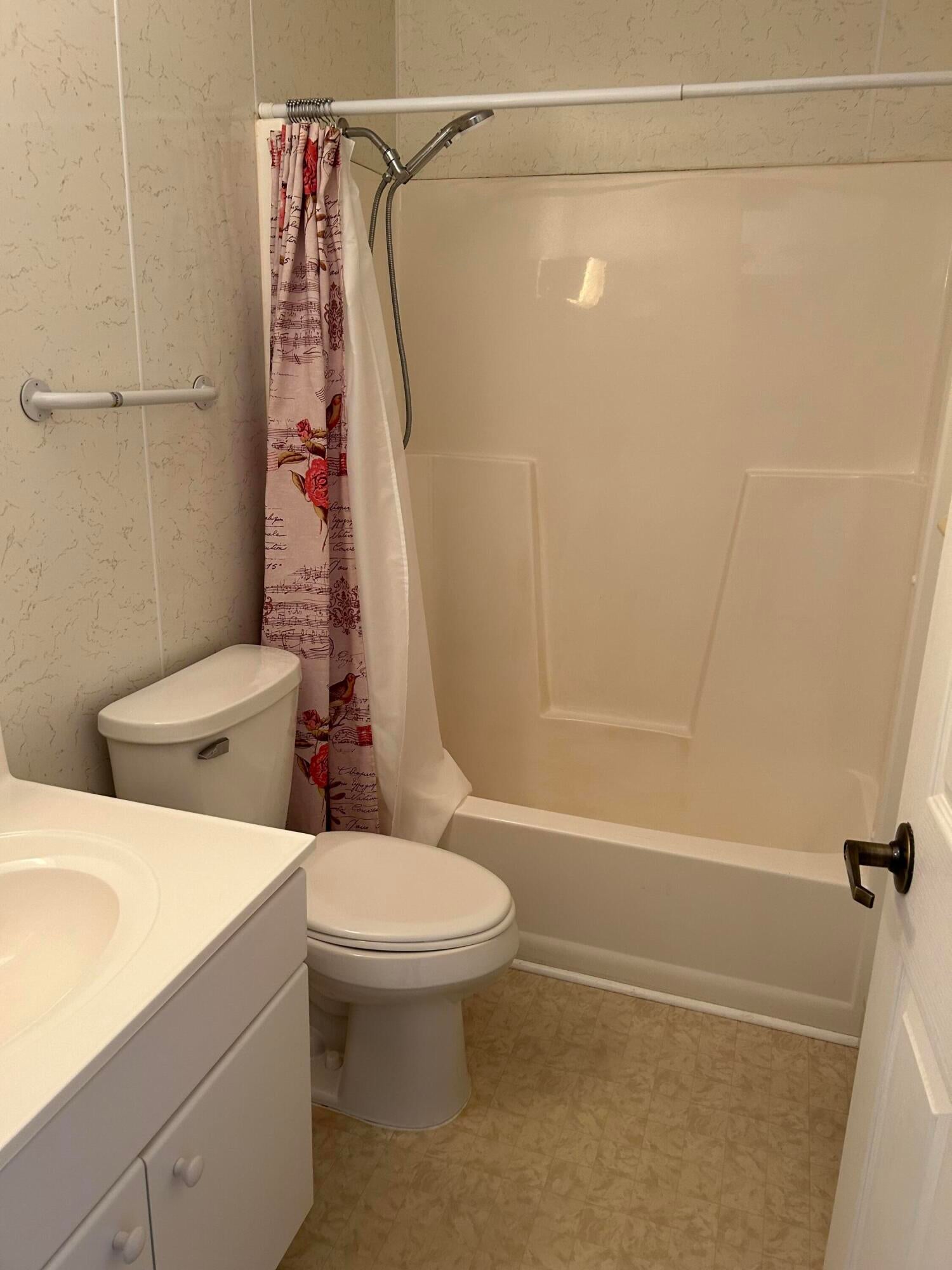 141 Riverside Drive Cheboygan, MI 49721 - Photo 21 of 25 Gallery Image 21