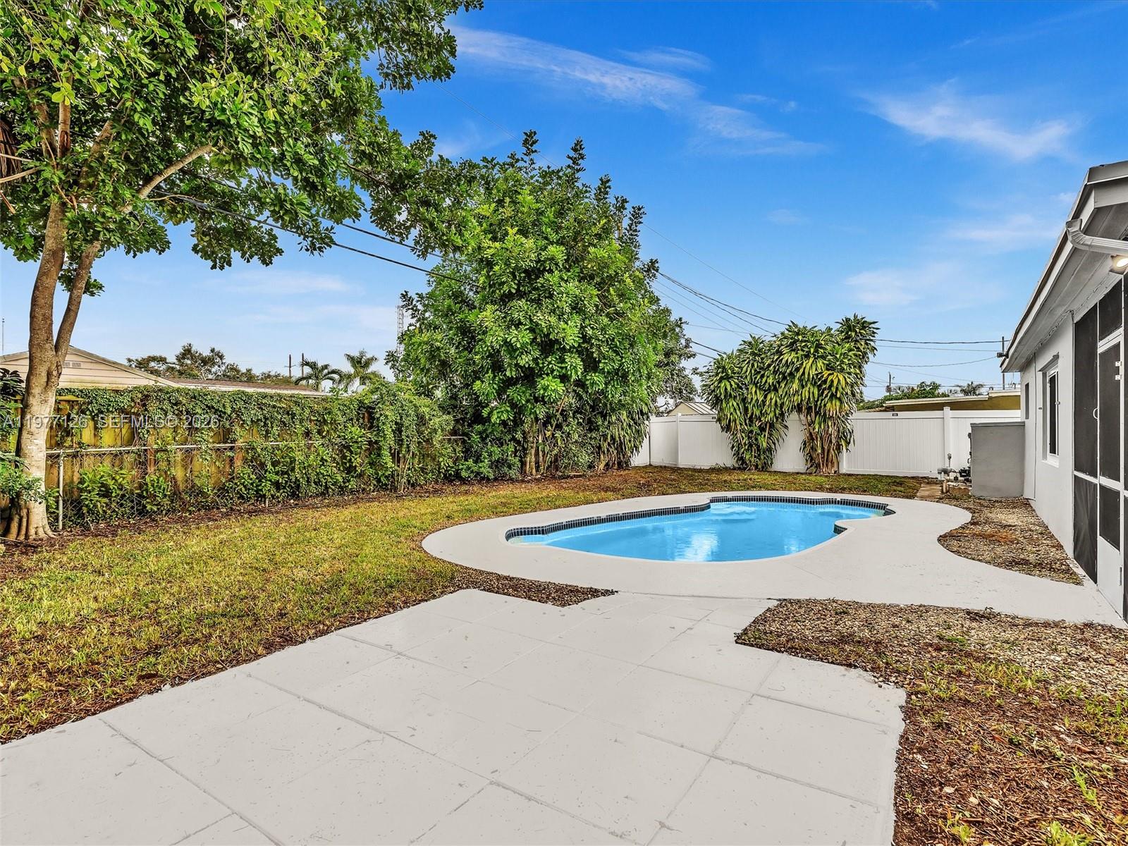 6800 Raleigh Street Hollywood, FL 33024 - Photo 4 of 42 a view of outdoor space and yard
