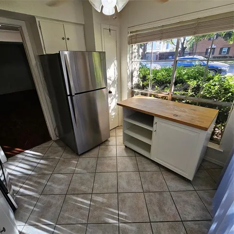 $1,250 | 7903 Meadow Park Drive, Unit 103, Dallas, TX 75230