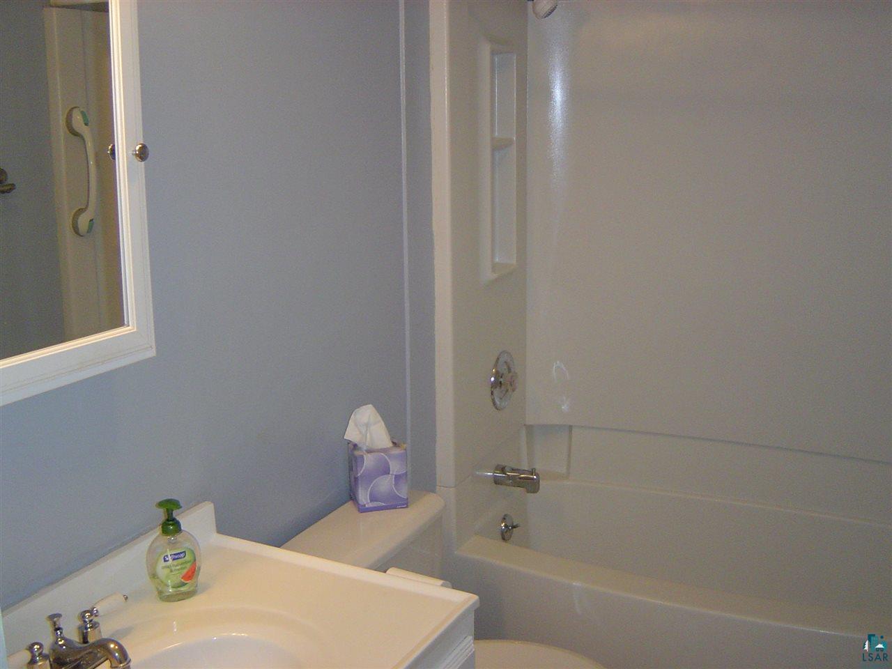 5001 Oneida Street Duluth, MN 55804 - Photo 10 of 23 Gallery Image 10
