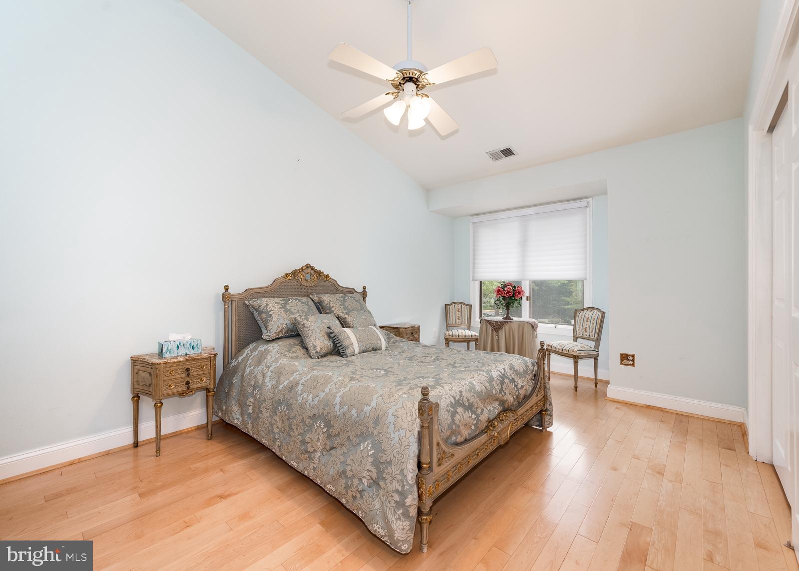 5235 Columbia Road, Unit 568 Columbia, MD 21044 - Photo 24 of 45 second bedroom with Hardwood Floor