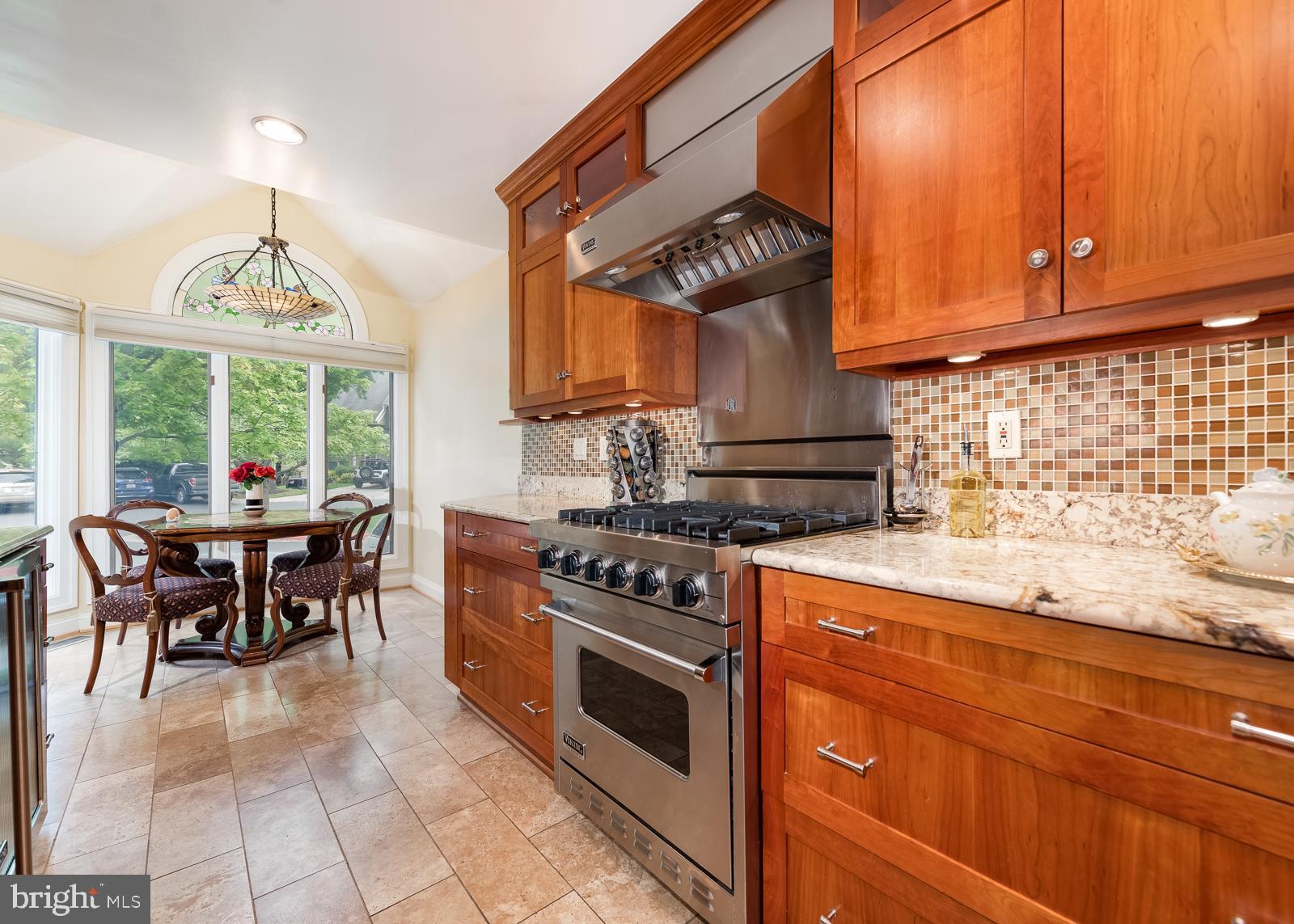 5235 Columbia Road, Unit 568 Columbia, MD 21044 - Photo 7 of 45 SS Appliances and Viking Stove
