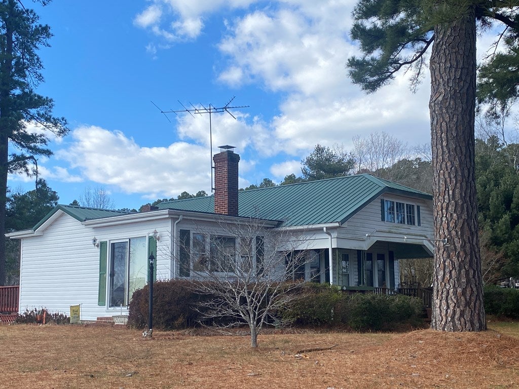 2326 Brunswick Road Blackstone, VA 23824 - Photo 4 of 41 Gallery Image 4