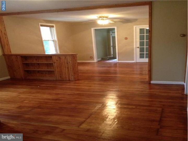 504 6th Street Roebling, NJ 08554 - Photo 3 of 14