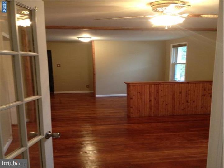 504 6th Street Roebling, NJ 08554 - Photo 4 of 14