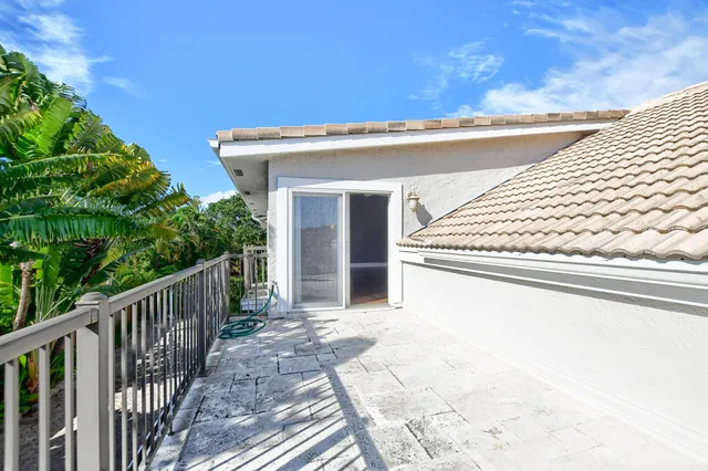 $1,525,000 | 23352 Lago Mar Circle, Boca Raton, FL 33433