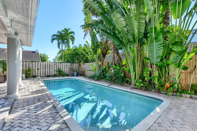 $1,525,000 | 23352 Lago Mar Circle, Boca Raton, FL 33433