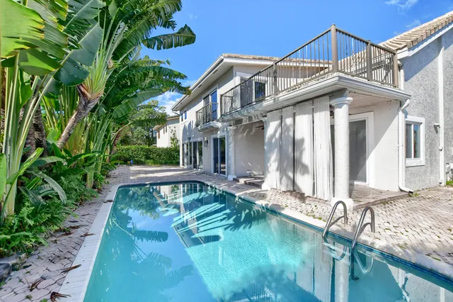 $1,525,000 | 23352 Lago Mar Circle, Boca Raton, FL 33433