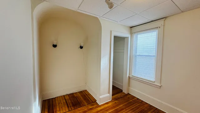 $1,400 | 35 Livingston Avenue, Pittsfield, MA 01201