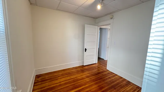 $1,400 | 35 Livingston Avenue, Pittsfield, MA 01201