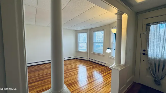 $1,400 | 35 Livingston Avenue, Pittsfield, MA 01201