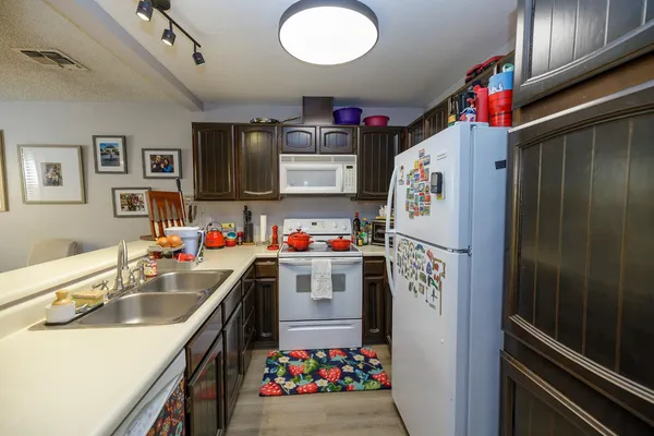 $259,900 | 3400 Sullivan Court, Unit 272, Modesto, CA 95356