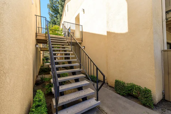 $259,900 | 3400 Sullivan Court, Unit 272, Modesto, CA 95356