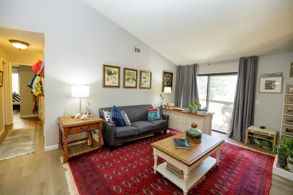 $259,900 | 3400 Sullivan Court, Unit 272, Modesto, CA 95356