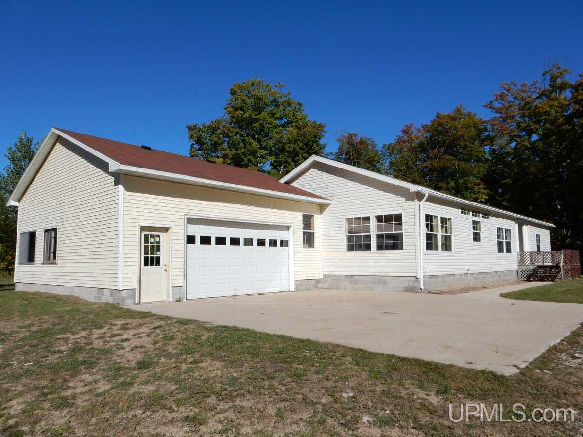6015 Corinne Road Gould City, MI 49838 - Photo 4 of 22