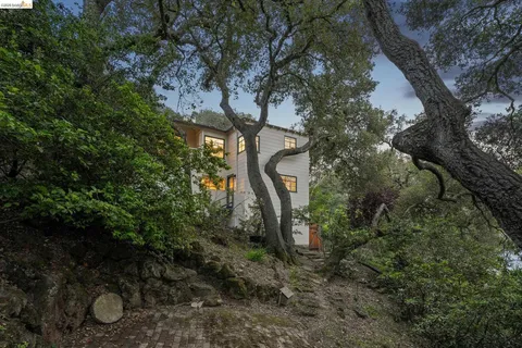 $739,000 | 2380 Leimert Boulevard, Oakland, CA 94602