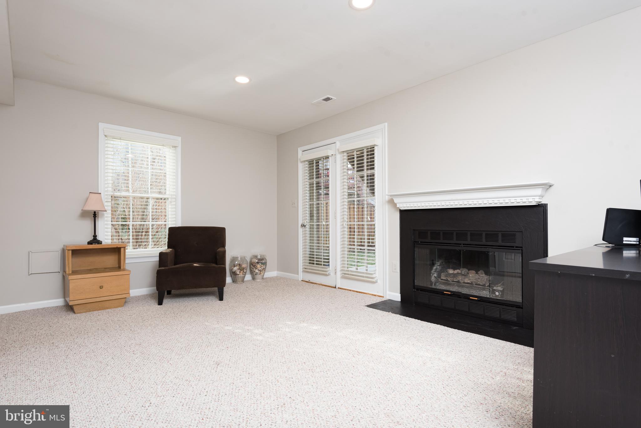 21130 Dray Terrace Ashburn, VA 20147 - Photo 34 of 42