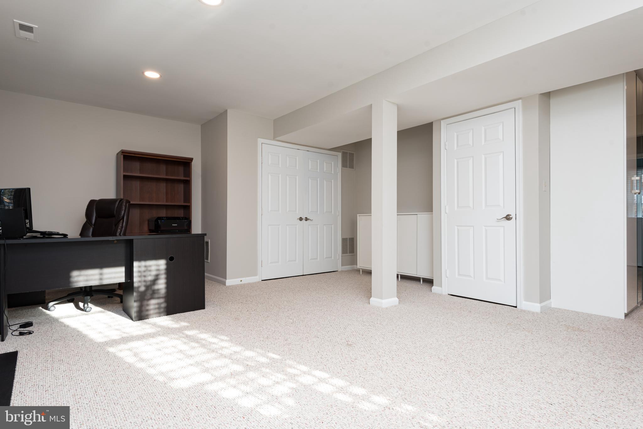 21130 Dray Terrace Ashburn, VA 20147 - Photo 35 of 42