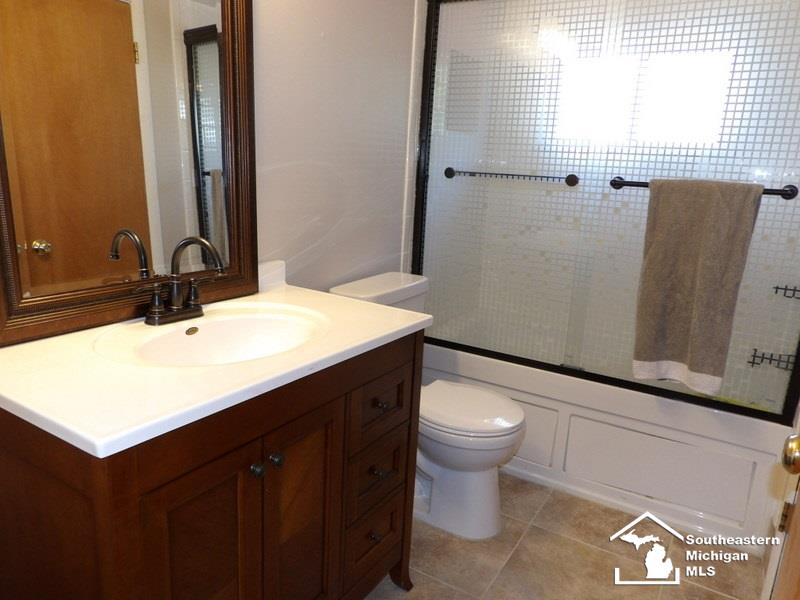 22128 Derby Road Woodhaven, MI 48183 - Photo 25 of 41