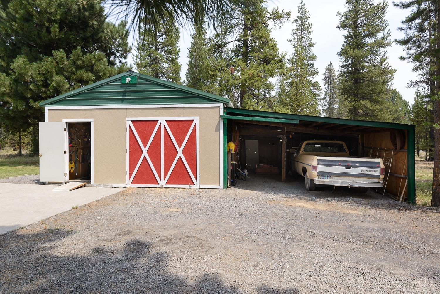 52619 Ammon Road La Pine, OR 97739 - Photo 3 of 23 Gallery Image 3