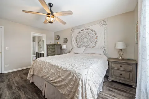 $200,000 | 1281 North Red Oak Circle, Unit 3, Round Lake Beach, IL 60073