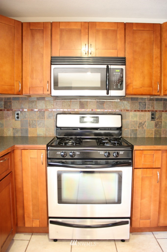 116 May Street Port Orchard, WA 98366 - Photo 3 of 15