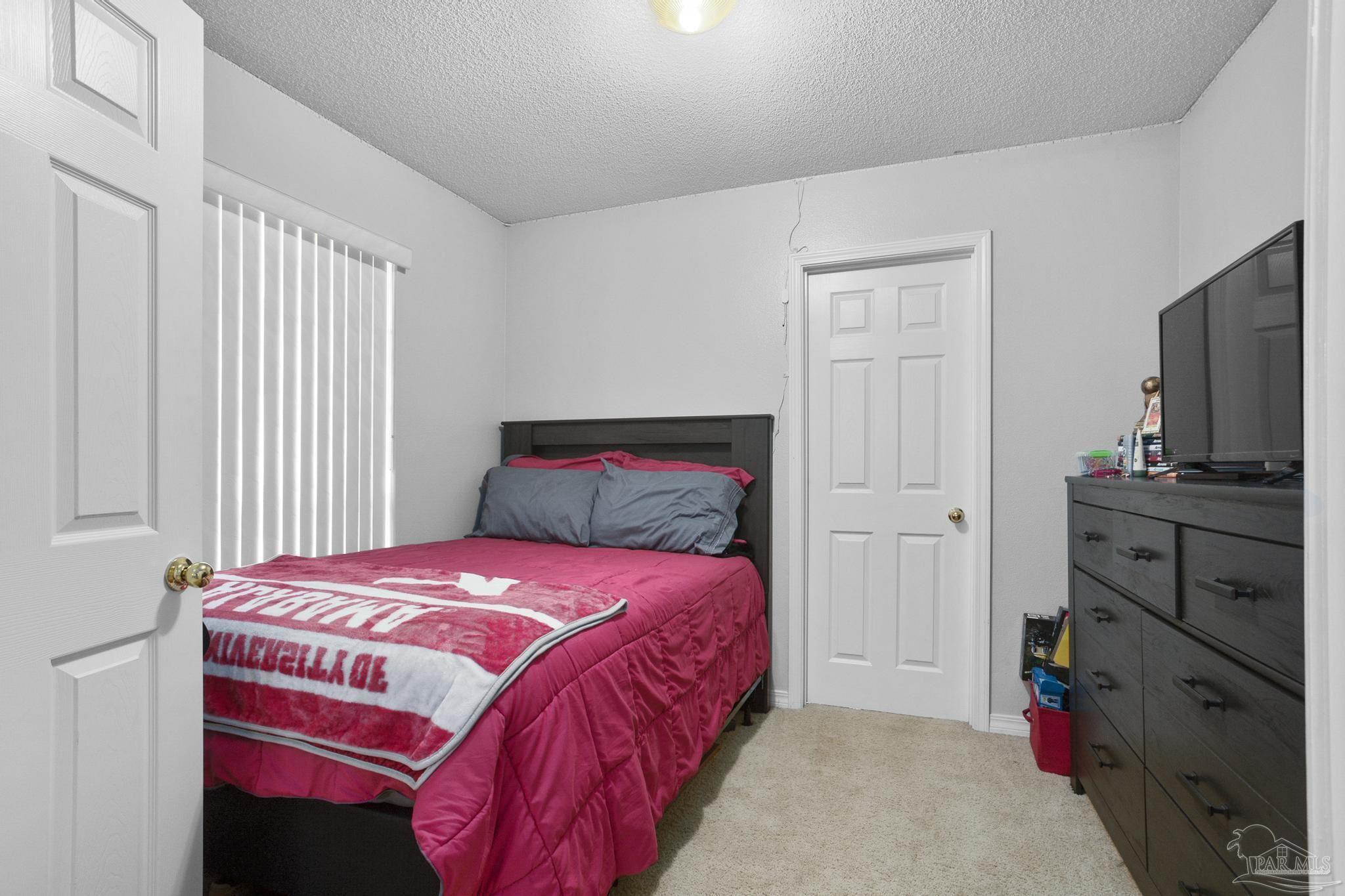 2301 Devine Farm Road Cantonment, FL 32533 - Photo 12 of 36 Office/Study being used as a 4th Bedroom.