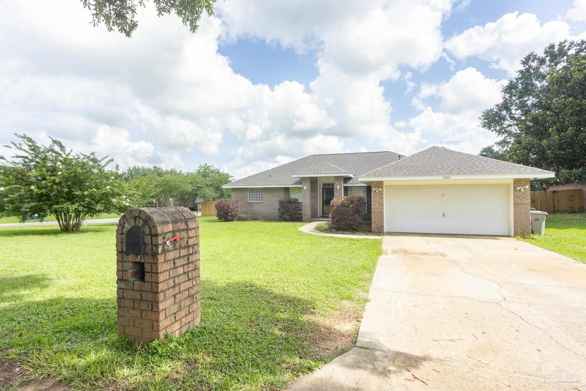 2301 Devine Farm Road Cantonment, FL 32533 - Photo 4 of 36 Gallery Image 4
