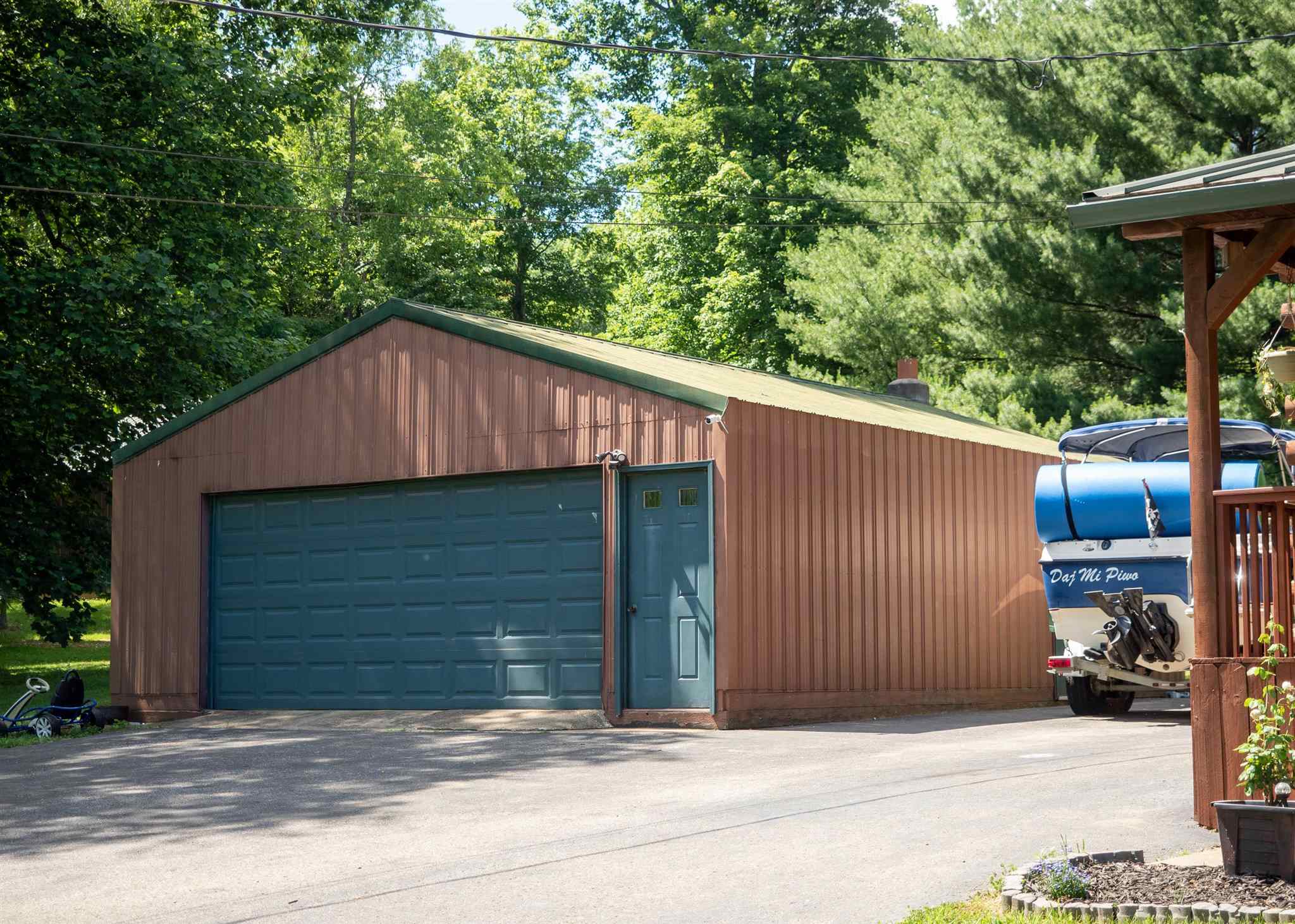 1275 Guthrie Road Bedford, IN 47421 - Photo 2 of 30