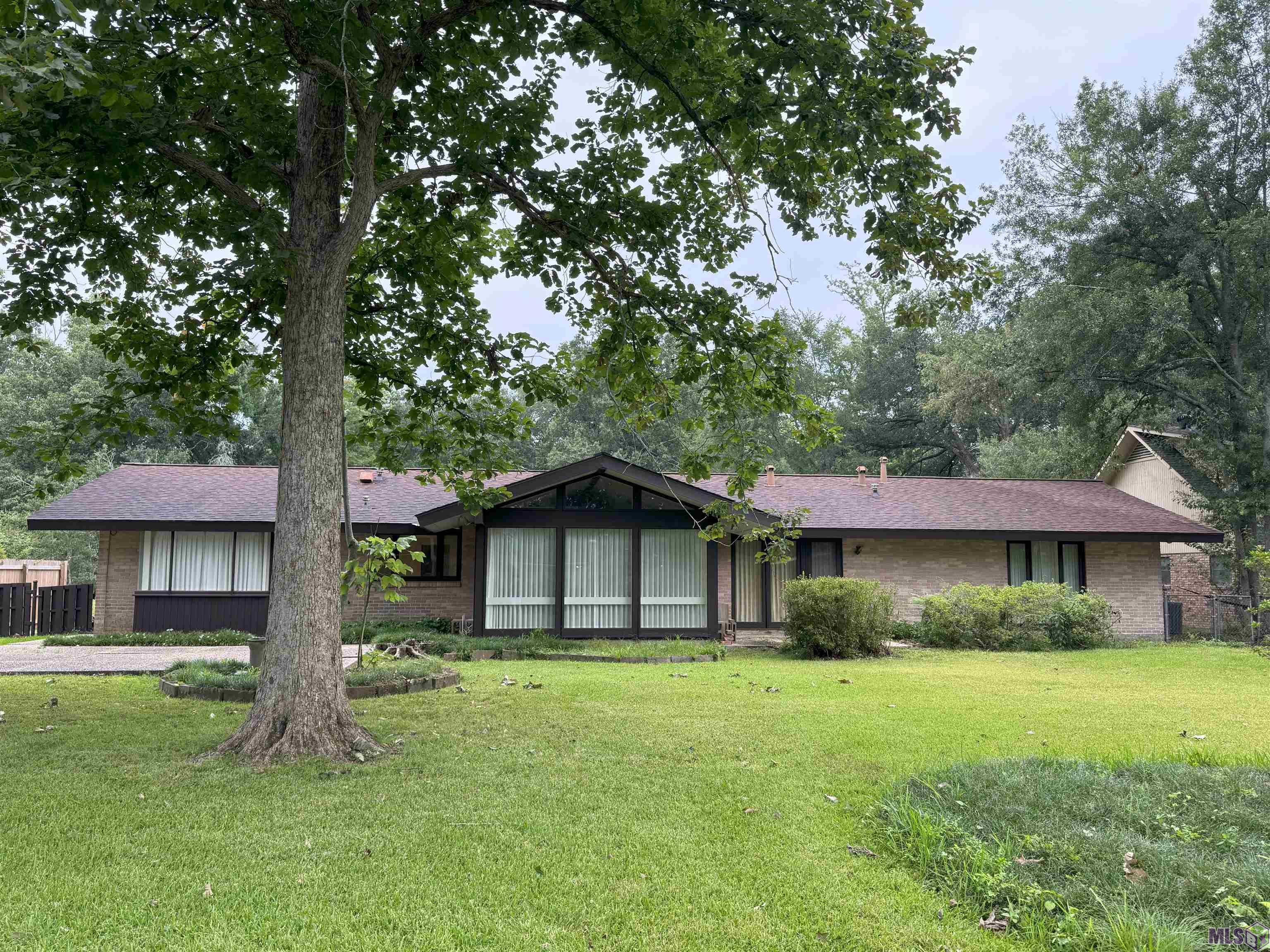 1048 Castle Kirk Drive Baton Rouge, LA 70808 - Photo 4 of 27