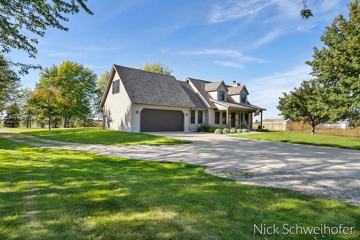 5142 7 Mile Road Bay City, MI 48706 - Photo 3 of 53