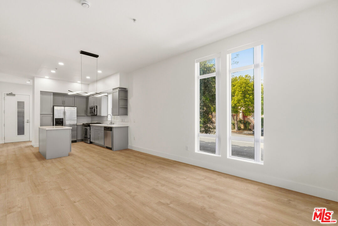 12920 West Runway Road, Unit 120 Los Angeles, CA 90094 - Photo 11 of 26