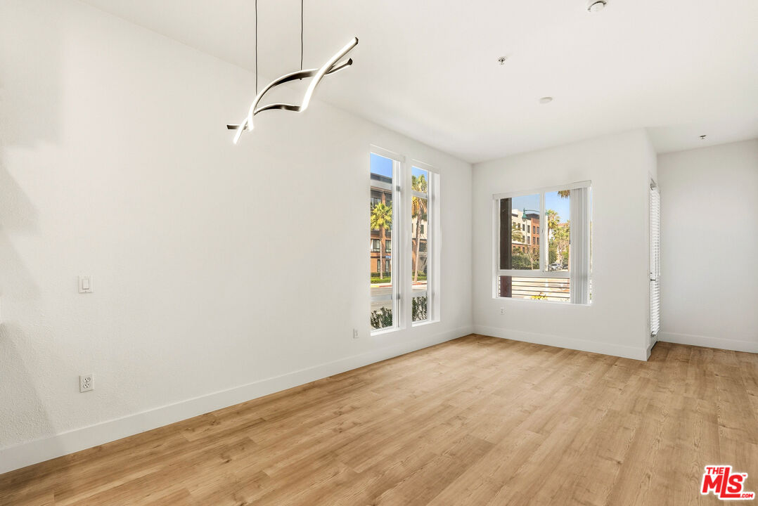 12920 West Runway Road, Unit 120 Los Angeles, CA 90094 - Photo 10 of 26