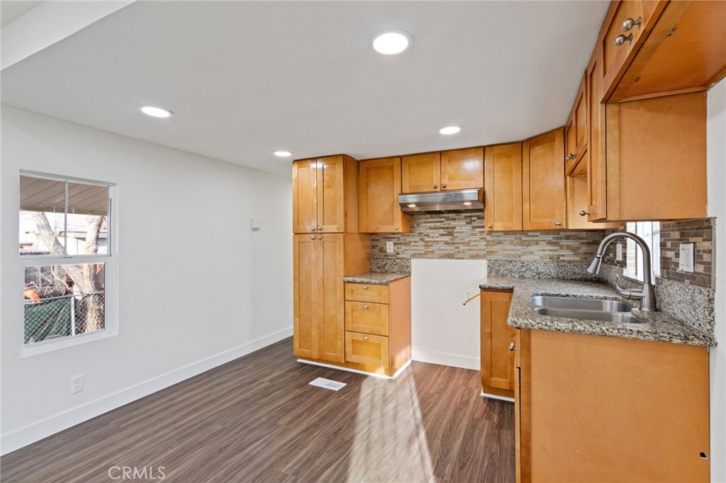 45446 7th Street, Unit 42 Lancaster, CA 93535 - Photo 8 of 16