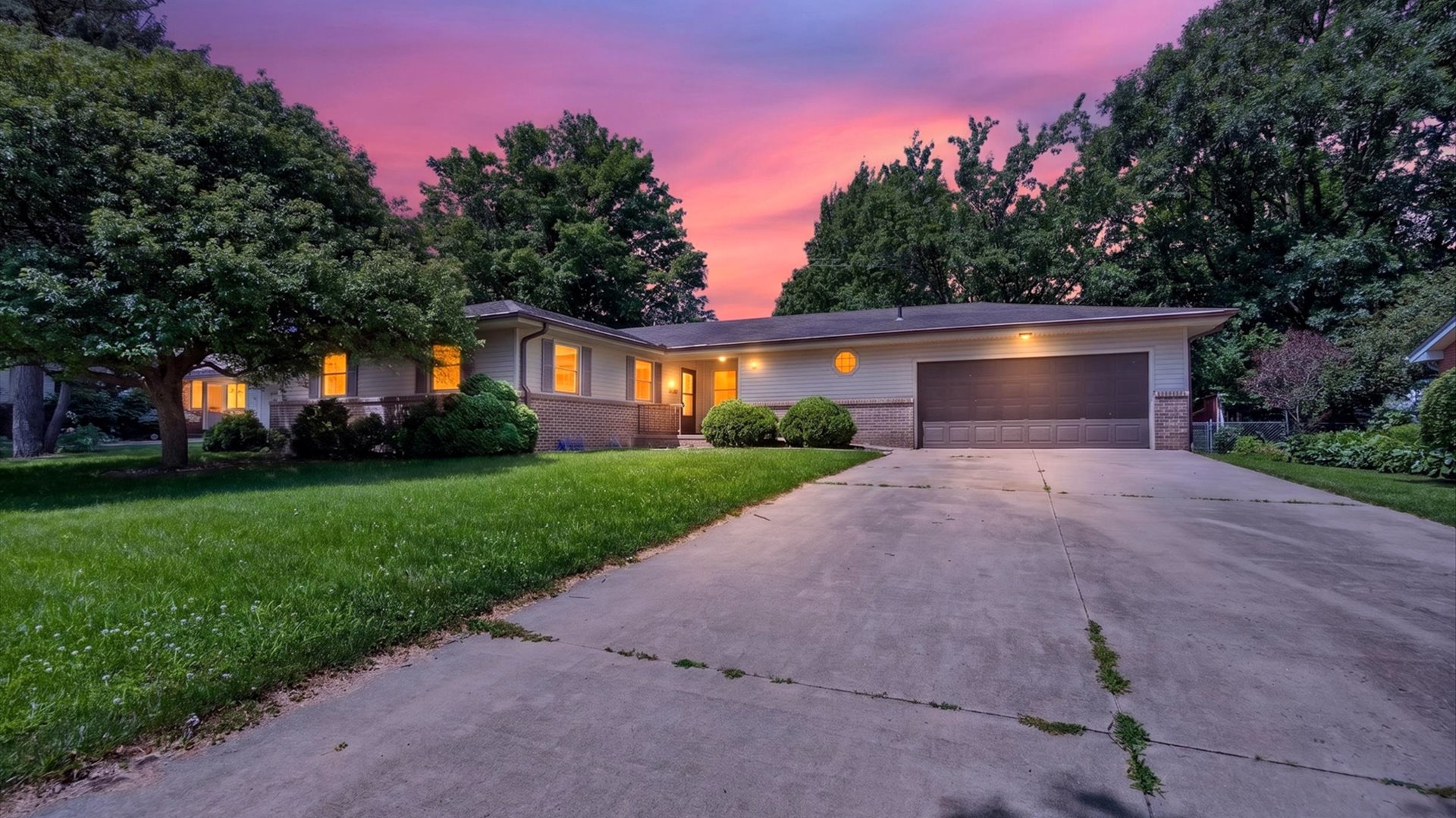 305 Centennial Avenue Normal, IL 61761 - Photo 1 of 49