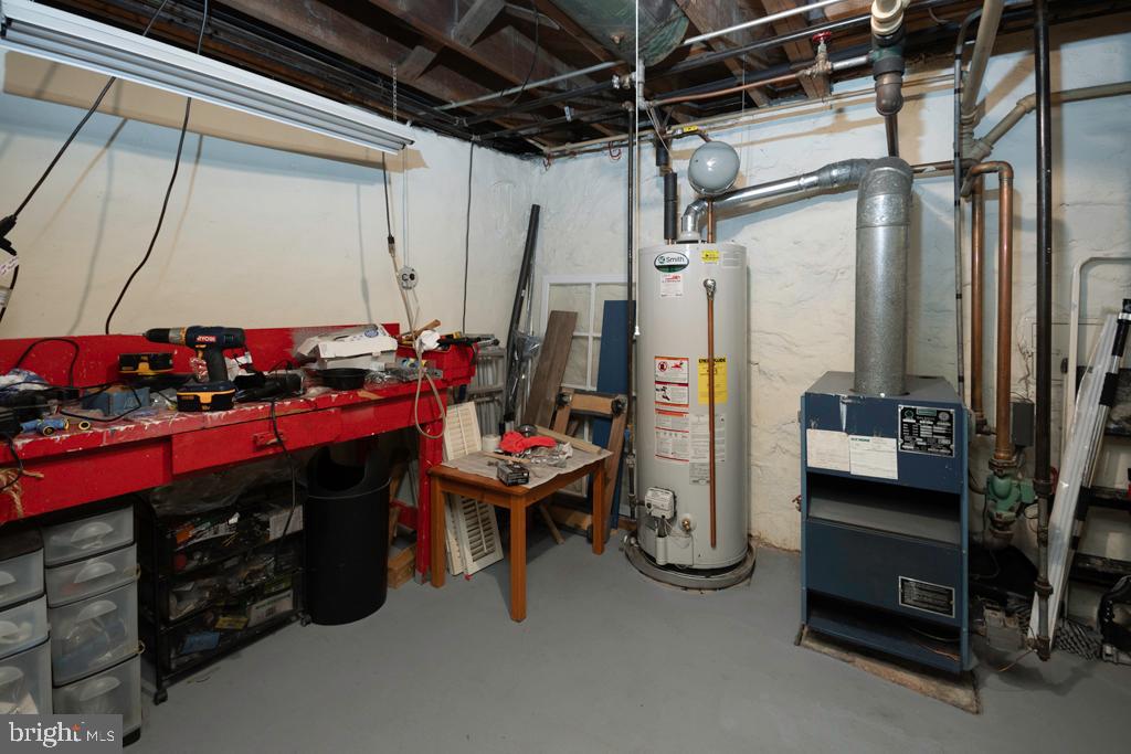 318 Paddington Road Baltimore, MD 21212 - Photo 20 of 24 Workspace/Storage in Basement.