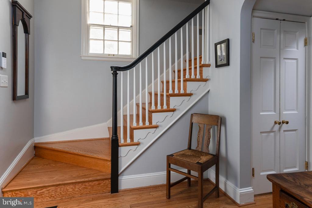 318 Paddington Road Baltimore, MD 21212 - Photo 3 of 24 Entry Foyer.