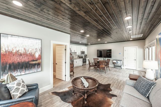 $3,275,000 | 2197 Highway 25, Gallatin, TN 37066