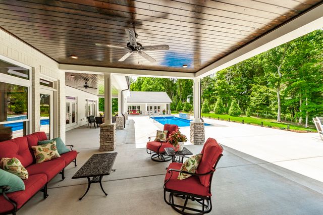 $3,275,000 | 2197 Highway 25, Gallatin, TN 37066