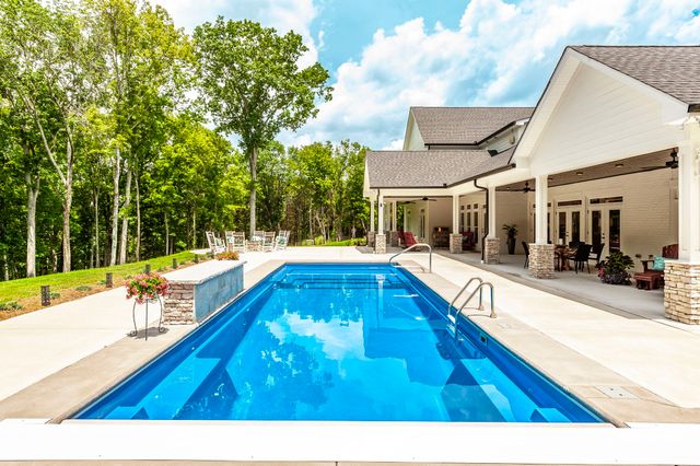 $3,275,000 | 2197 Highway 25, Gallatin, TN 37066