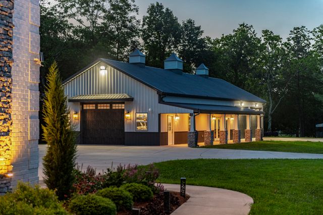 $3,275,000 | 2197 Highway 25, Gallatin, TN 37066