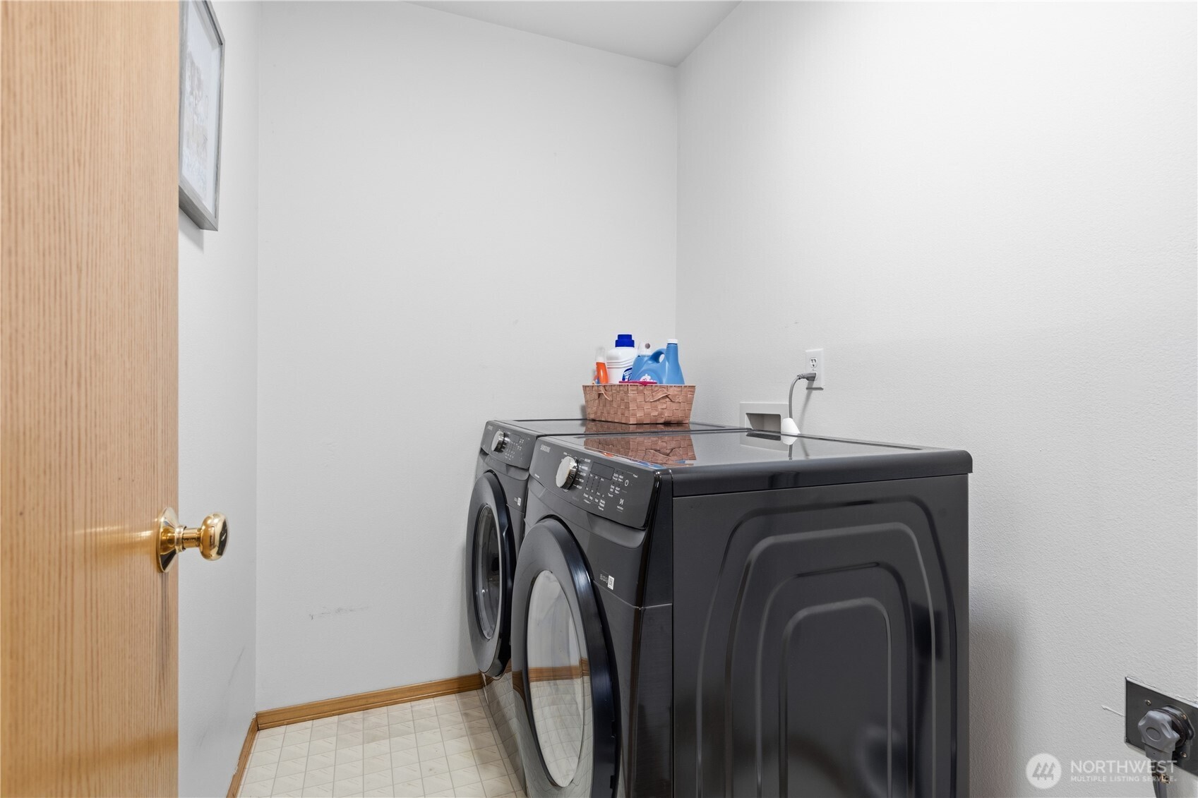 4108 Northeast 7th Street Renton, WA 98059 - Photo 15 of 28 Gallery Image 15