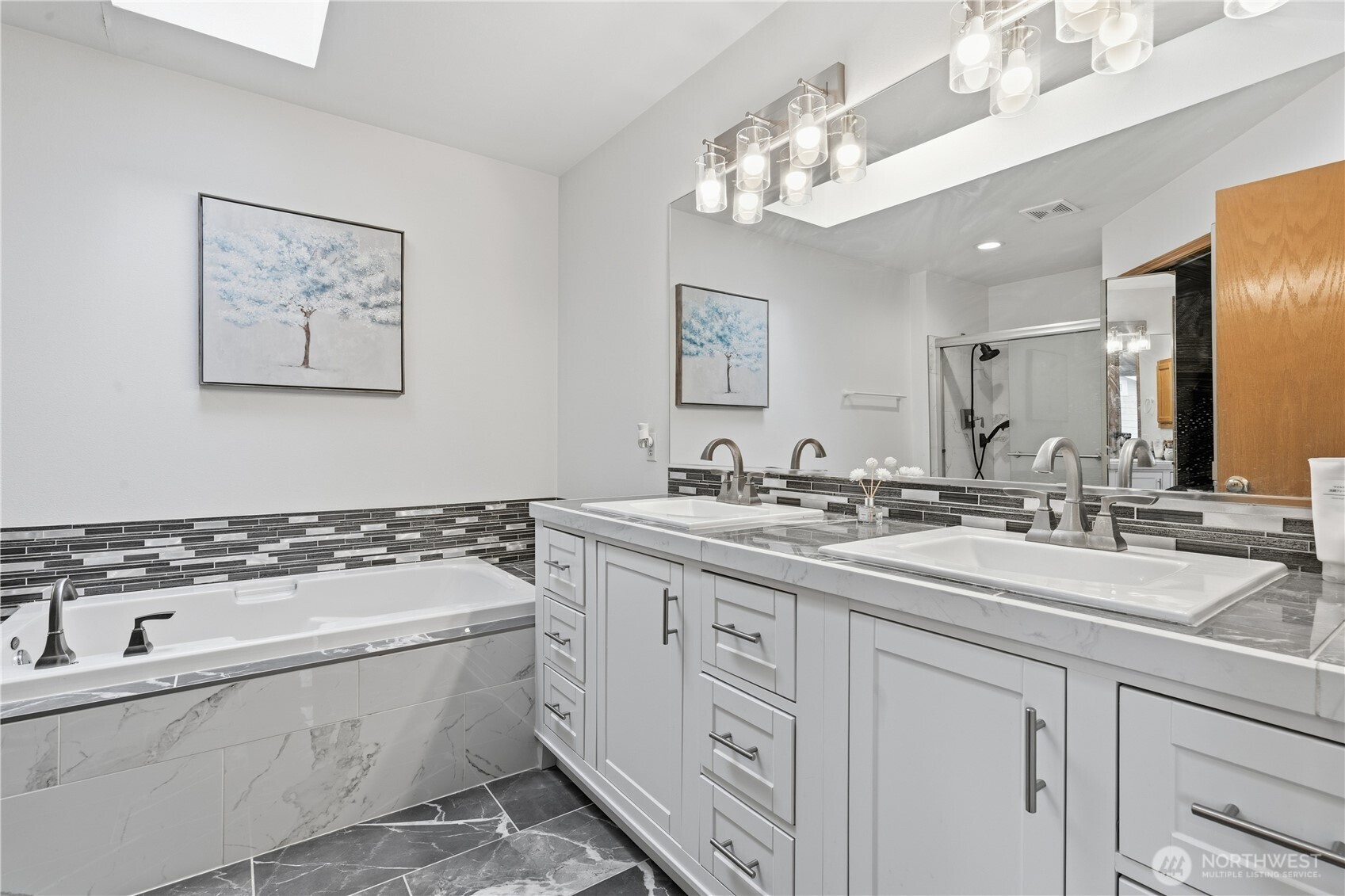 4108 Northeast 7th Street Renton, WA 98059 - Photo 19 of 28 Gallery Image 19