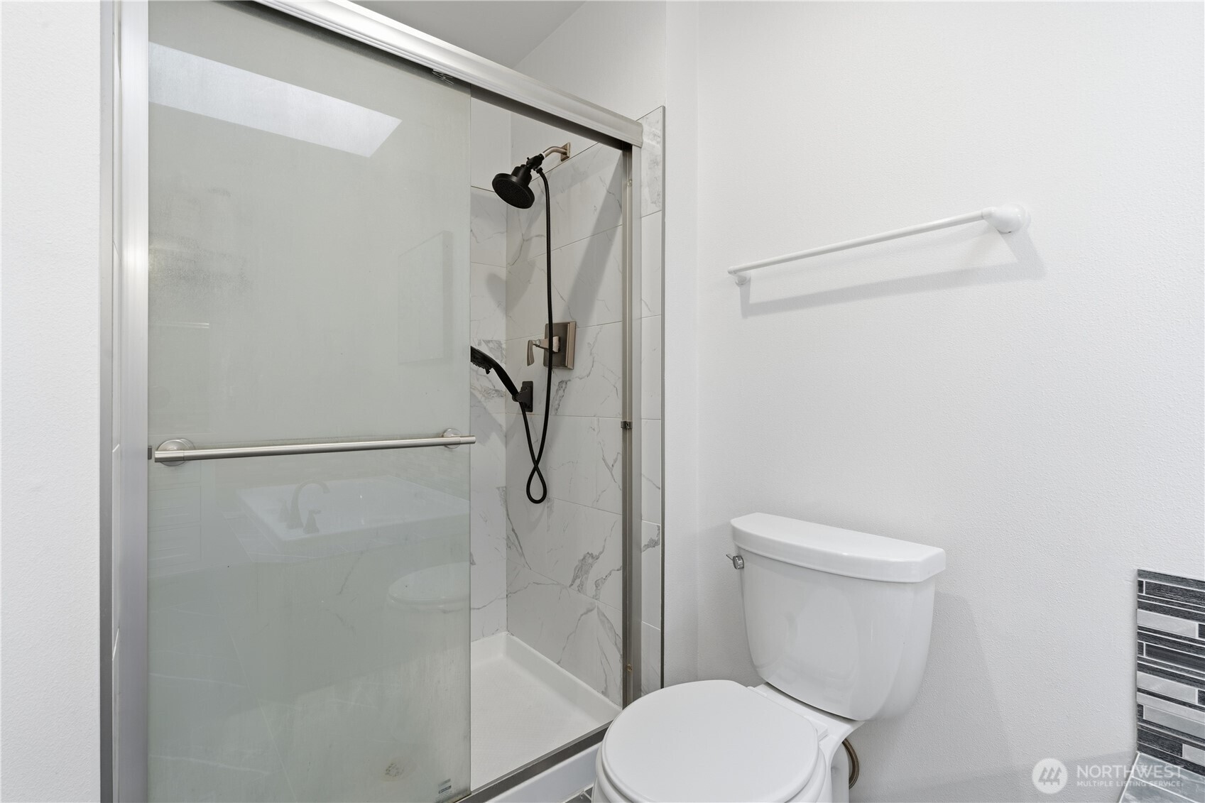 4108 Northeast 7th Street Renton, WA 98059 - Photo 20 of 28 Gallery Image 20