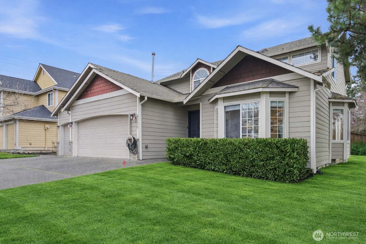 4108 Northeast 7th Street Renton, WA 98059 - Photo 2 of 28 Gallery Image 2