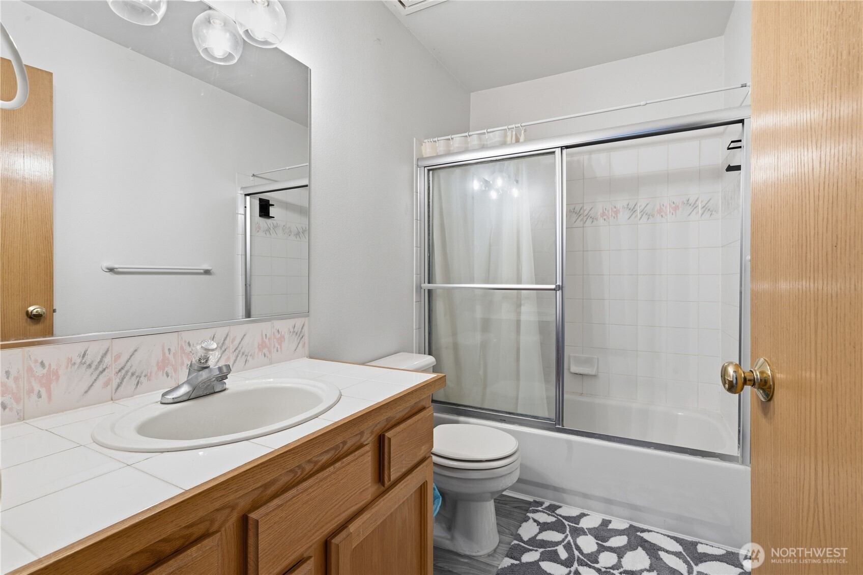 4108 Northeast 7th Street Renton, WA 98059 - Photo 21 of 28 Gallery Image 21