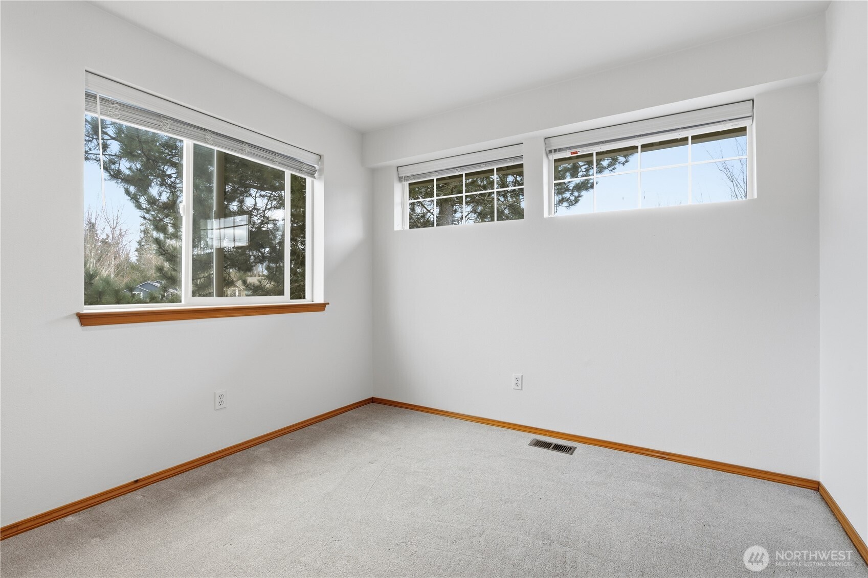 4108 Northeast 7th Street Renton, WA 98059 - Photo 25 of 28 Gallery Image 25