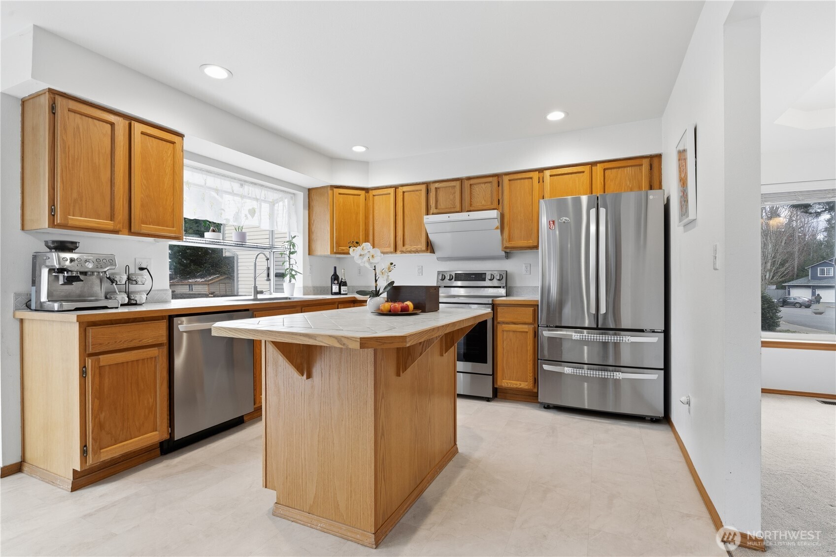 4108 Northeast 7th Street Renton, WA 98059 - Photo 8 of 28 Gallery Image 8