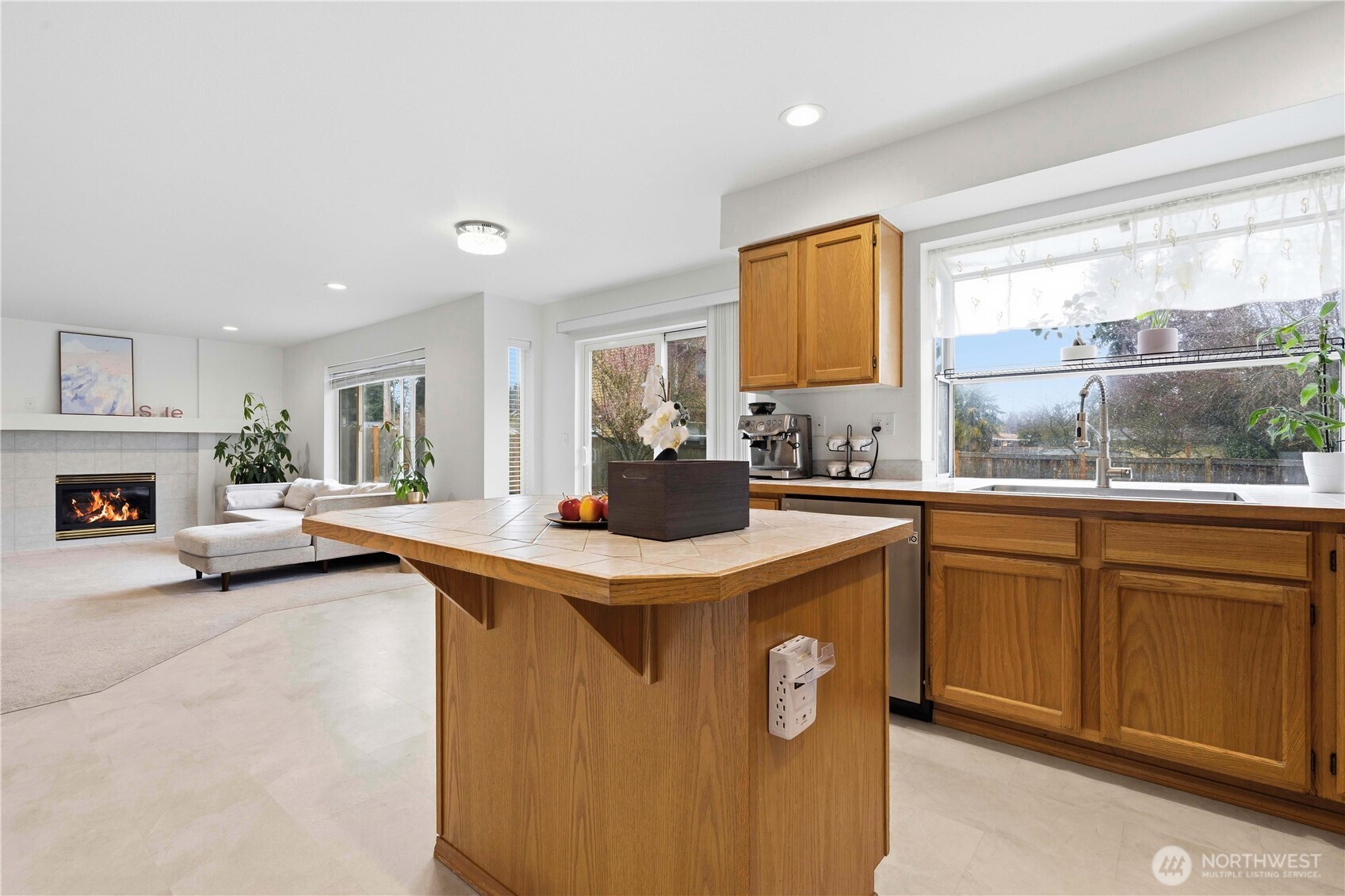 4108 Northeast 7th Street Renton, WA 98059 - Photo 10 of 28 Gallery Image 10