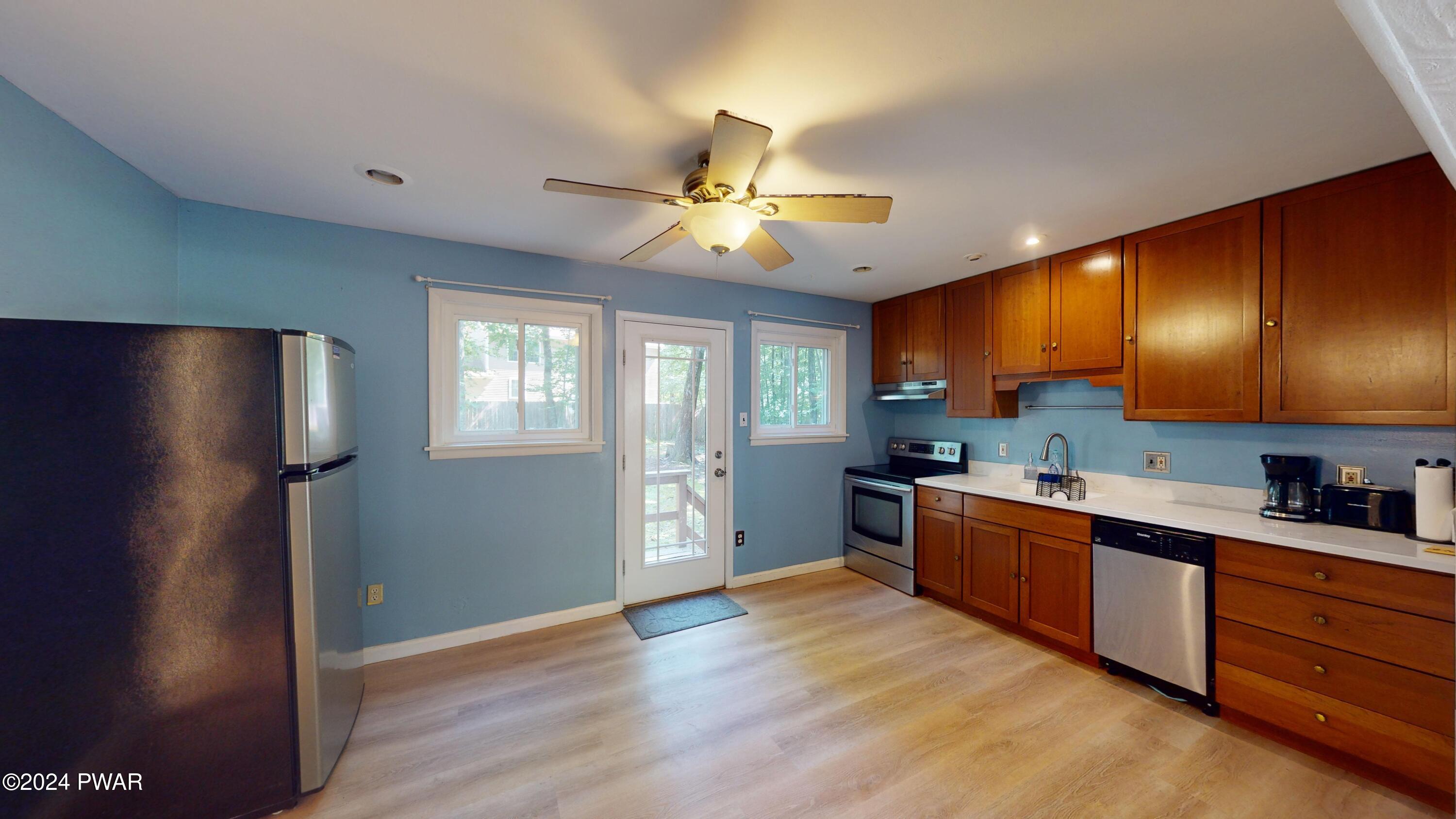 104 Woodland Road Milford, PA 18337 - Photo 5 of 38